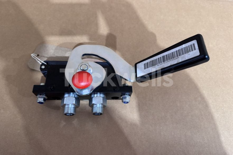 JD Front Loader Multicoupler 2 Way (DC206970)