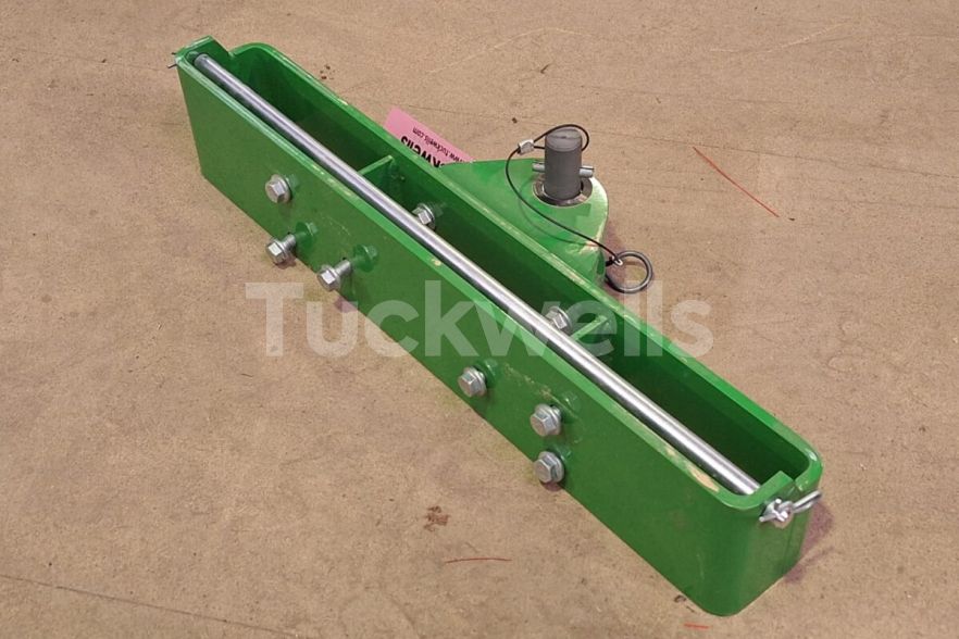 3R Weight Bracket with Tow Hitch – LVA19212