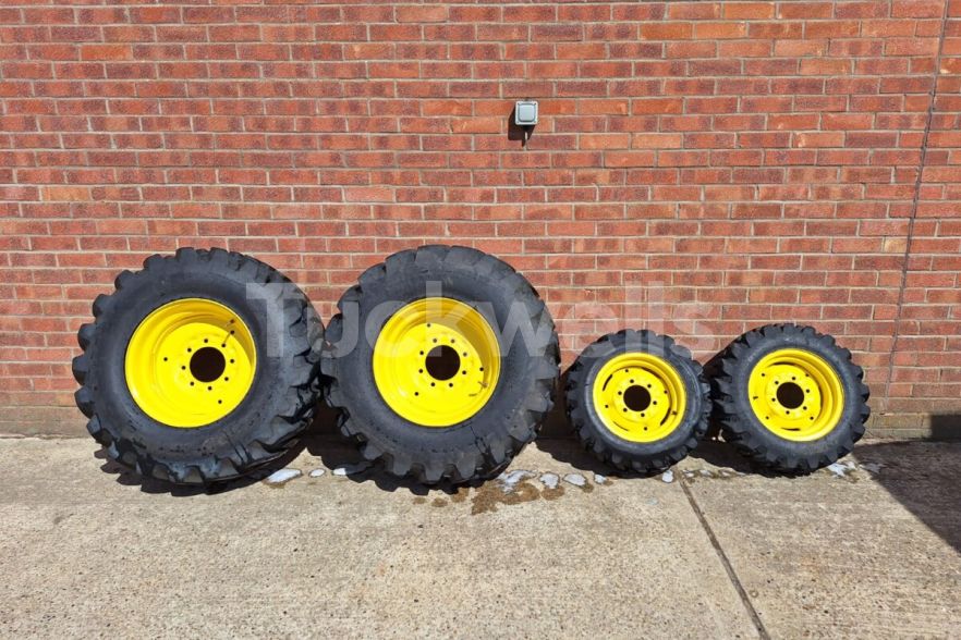 Used 3E Series Industrial Tyres – 25×8.50-14 & 15-19.5