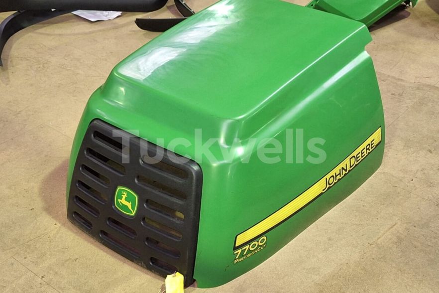 7700 PrecisionCut Hood – TCA16653