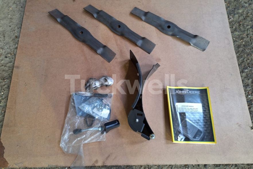 BM24994 – 54A Mulch Kit