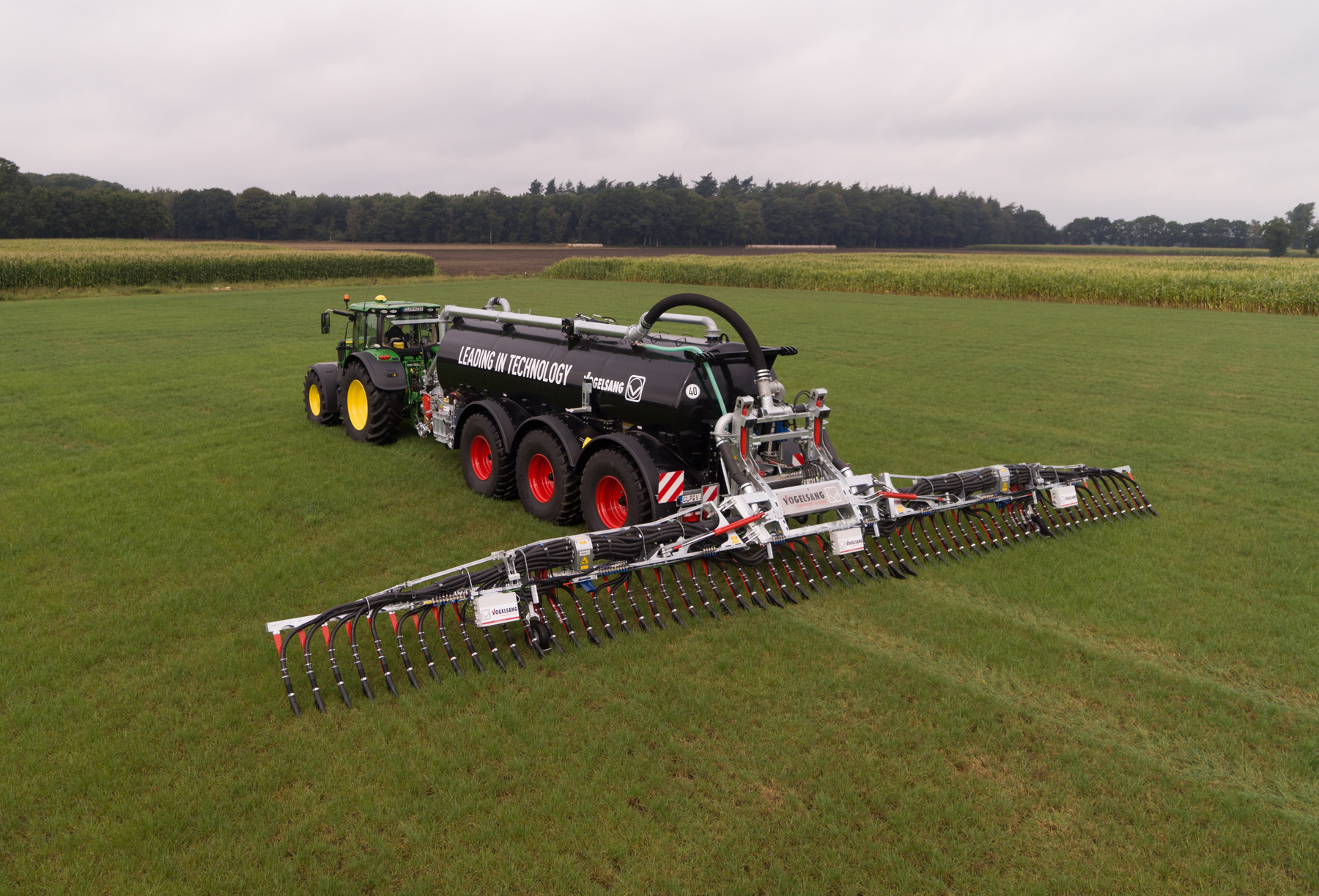 High-precision slurry spreading from John Deere and Vogelsang