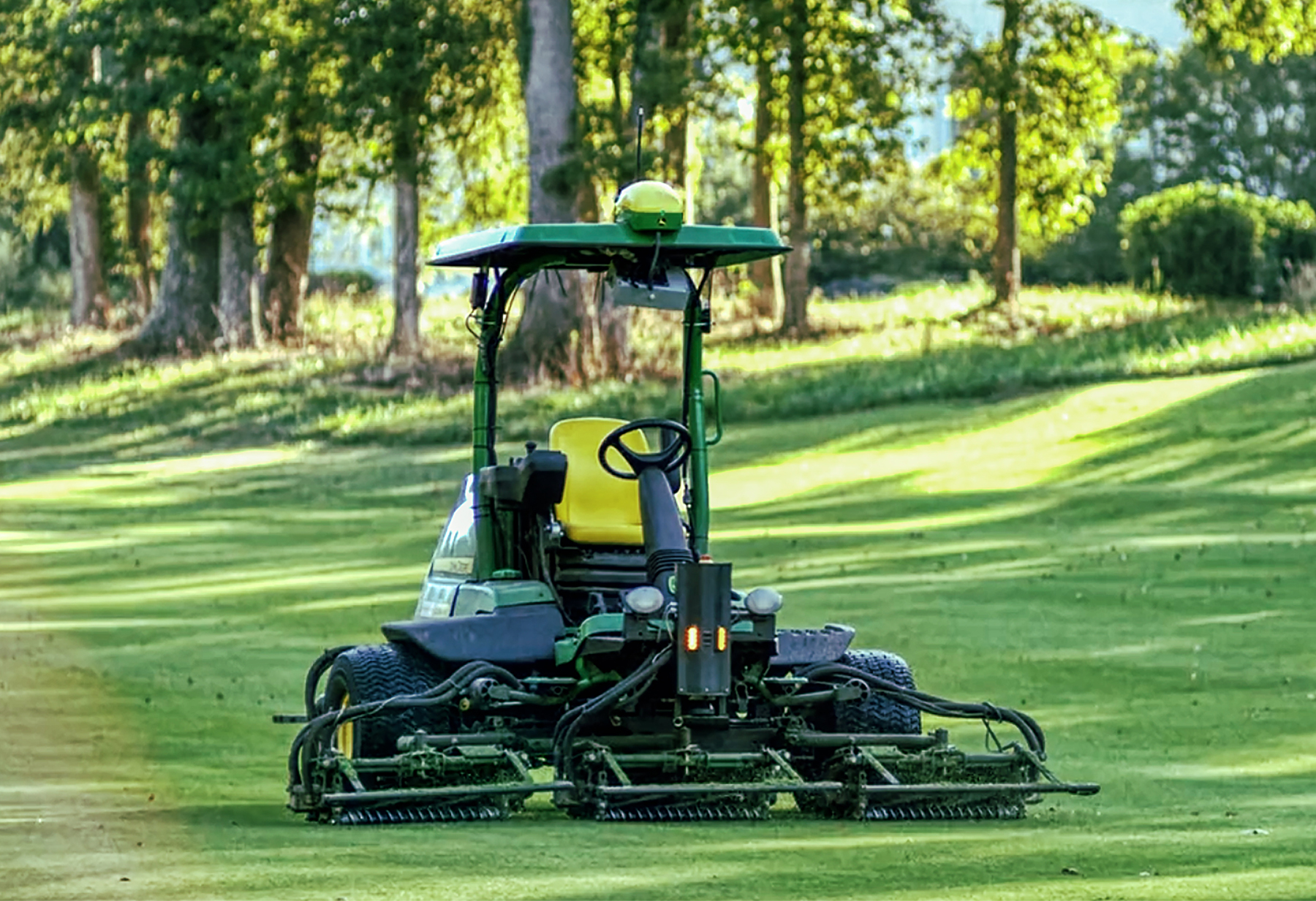 John Deere Teams with Precision Makers on Autonomous Solutions for Golf