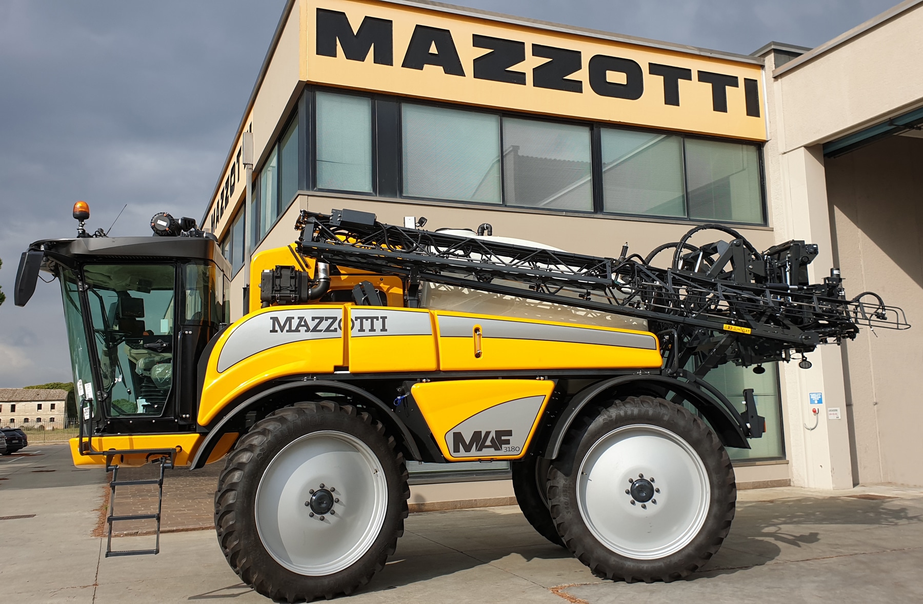 Mazzotti updates self-propelled sprayers for 2021